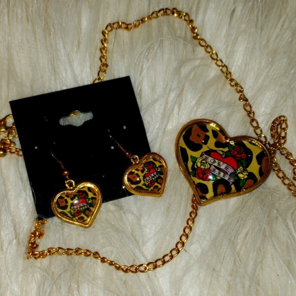 NWT LOVE LIFE HEART LEOPARD NECKLACE/EARRING SET